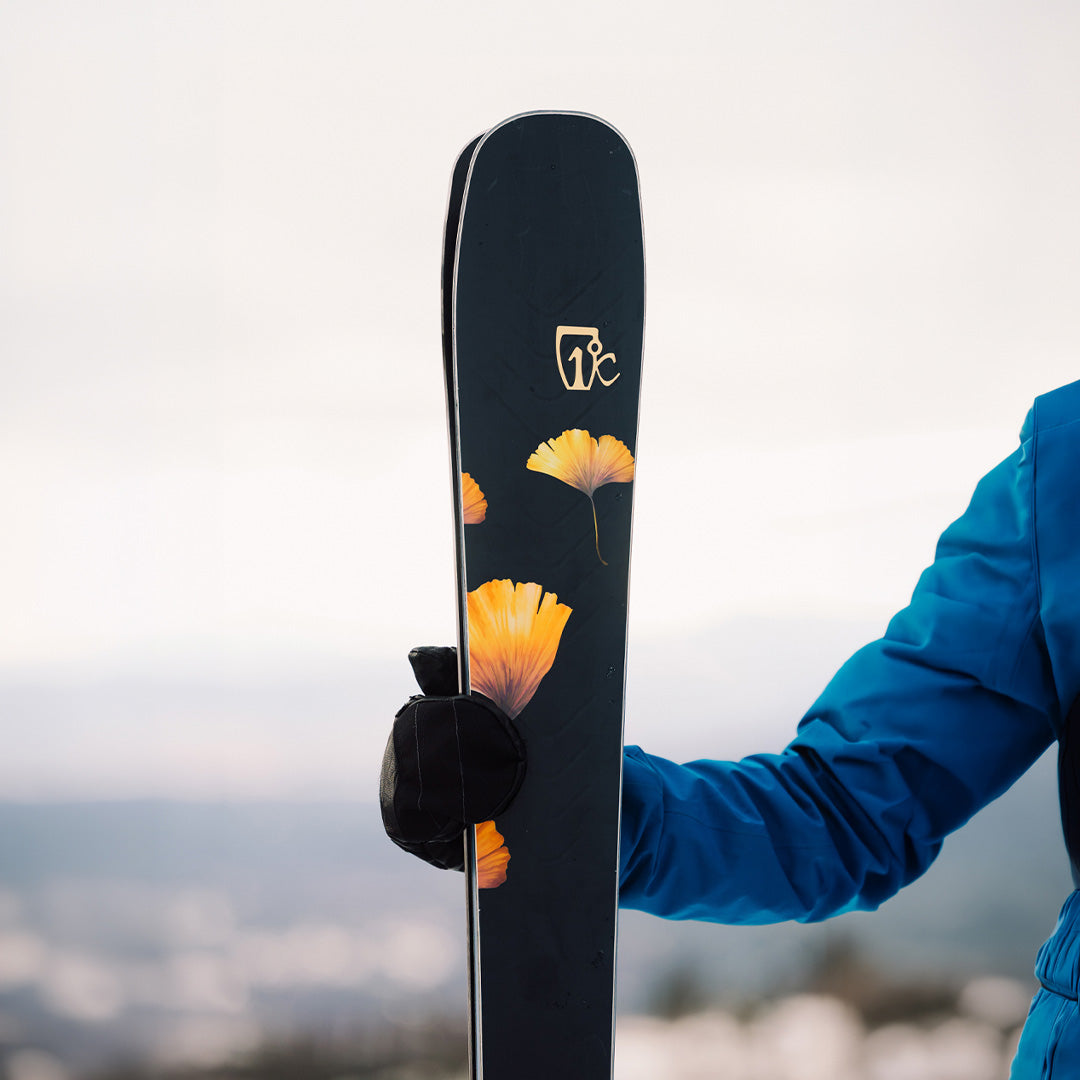 Icelantic Tempest 88 Skis - Women's - on snow