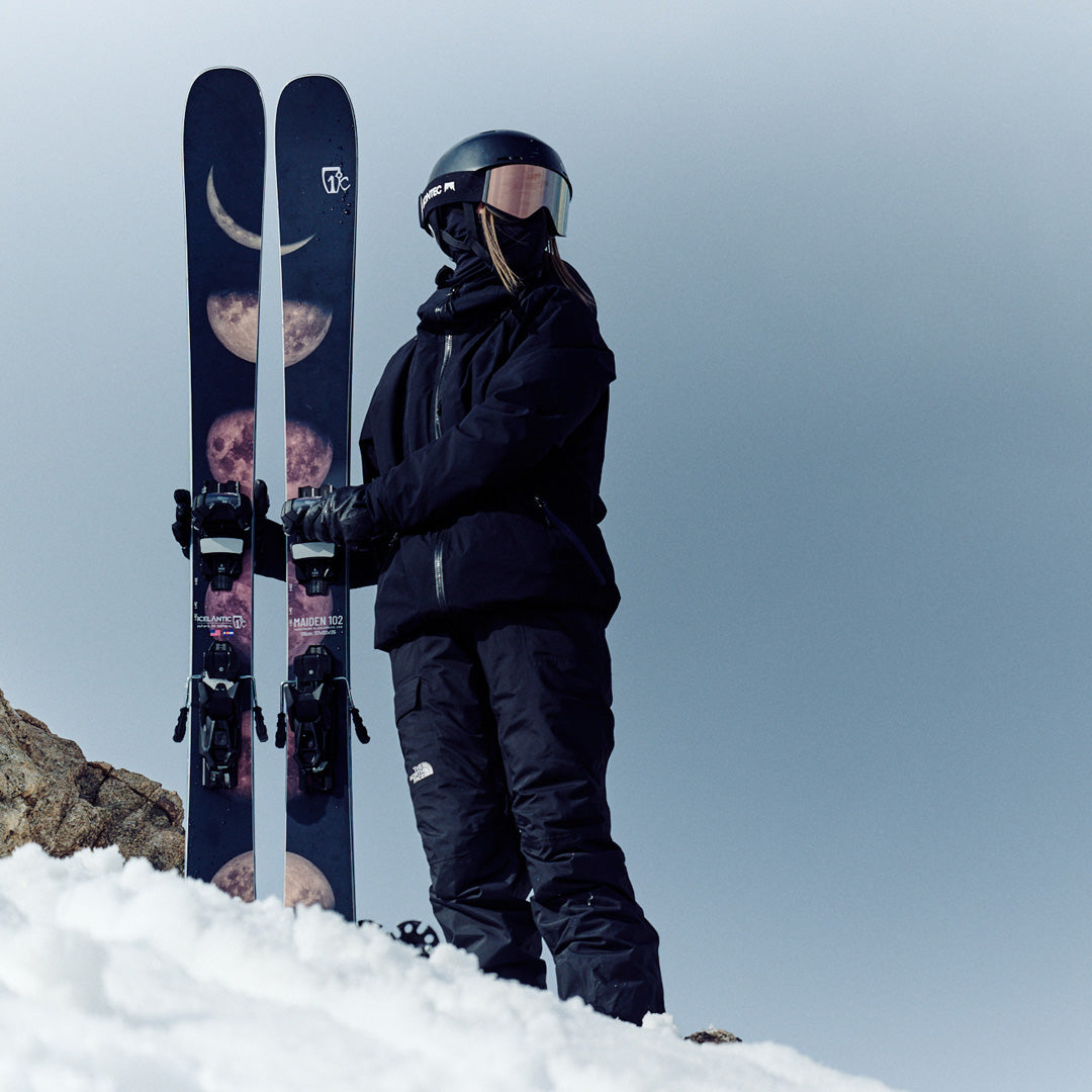 Icelantic Maiden 102 Skis - Women's - on snow