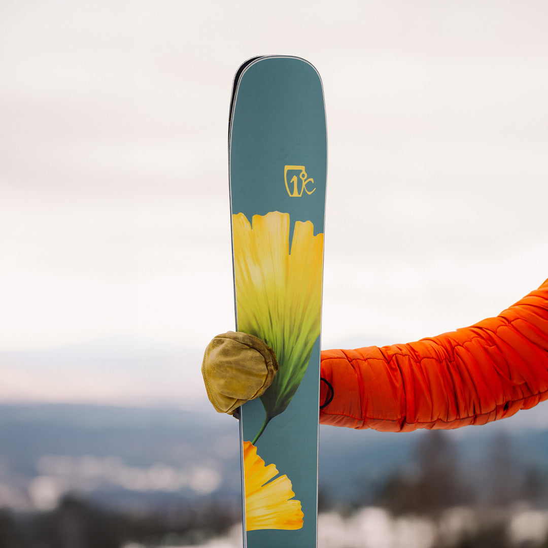Icelantic Tempest 100 Skis - Women's - on snow
