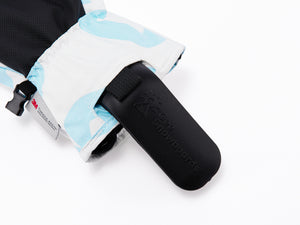 Gee Snowboards × Crayon Shin-chan Gloves — official product image