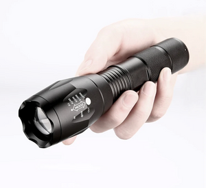 Lampe de poche LED Focus - Version batterie 【Sélection limite】