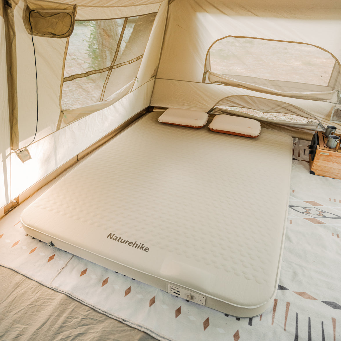 Naturehike (Yugu)Comfort Automatic Inflatable Cushion Double With Inner Inflatable Pump