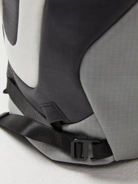 UZSQUARE Atom Mountain 背包 灰白