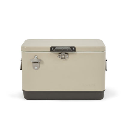 A beige retro-style cooler box with a capacity of 51L, featuring a front handle and a metal latch.