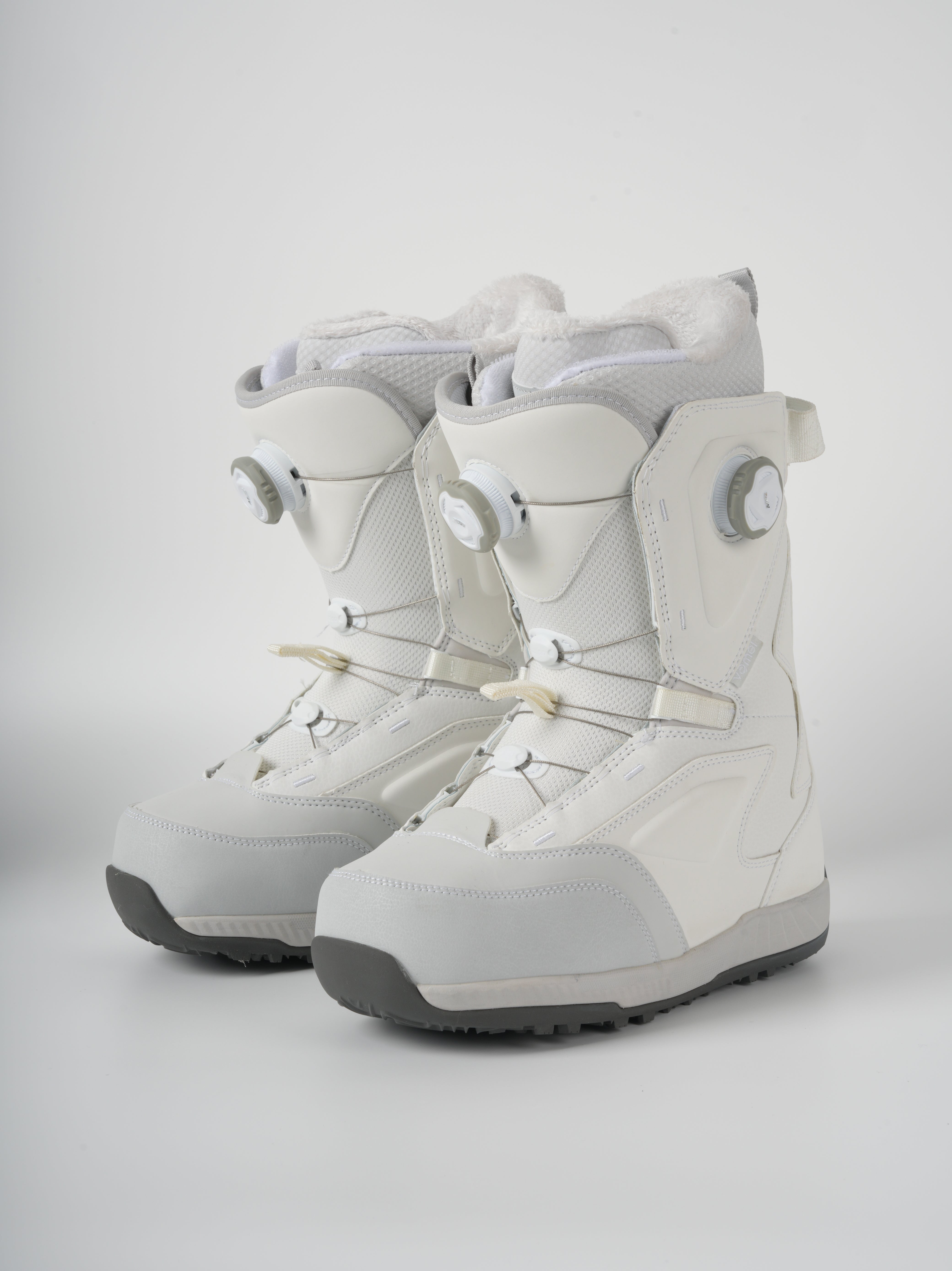 VAMEI  Arctic Veil Dual Knob Snowboard Boots - Women's