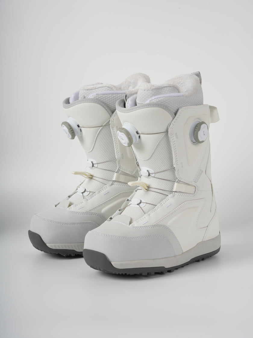 VAMEI  Arctic Veil Dual Knob Snowboard Boots - Women's