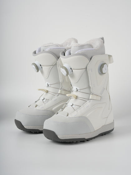 VAMEI  Arctic Veil Dual Knob Snowboard Boots - Women's