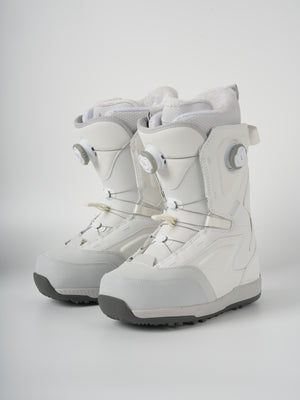 VAMEI  Arctic Veil Dual Knob Snowboard Boots - Women's