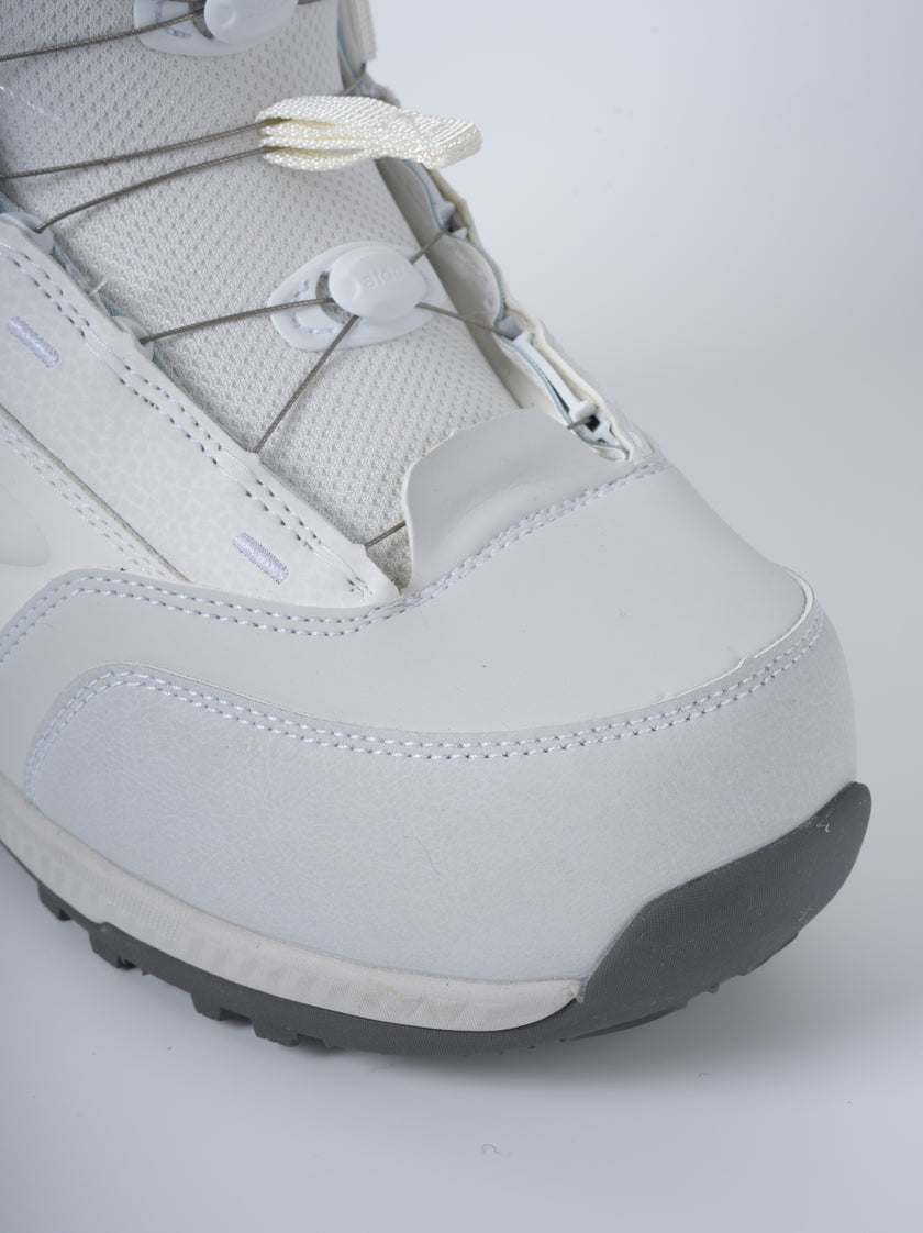 VAMEI  Arctic Veil Dual Knob Snowboard Boots - Women's