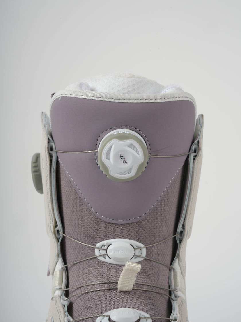 VAMEI  Lavender Mist Dual Knob Snowboard Boots - Women's