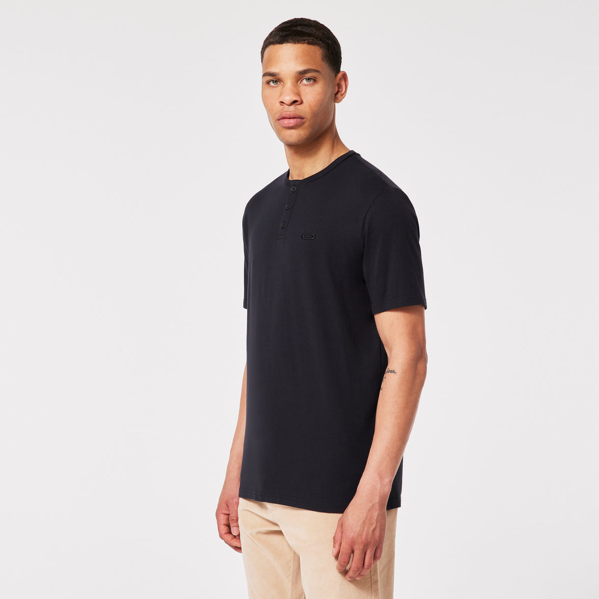 OAKLEY RELAX HENLEY TEE 2.0