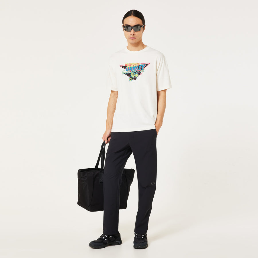 OAKLEY EN New Retro Tee 8BIT 2.0