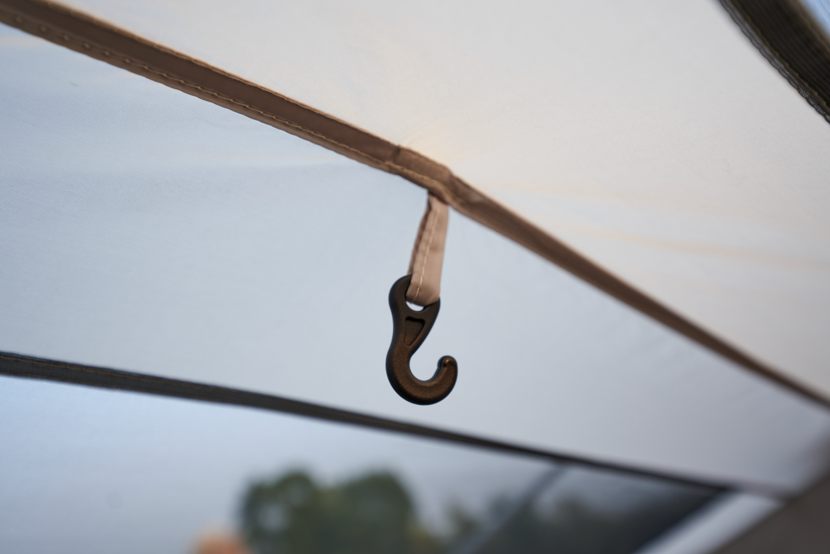 Mobi Garden Holiday Mountain Residence 10.9 Tent (Black Coated)