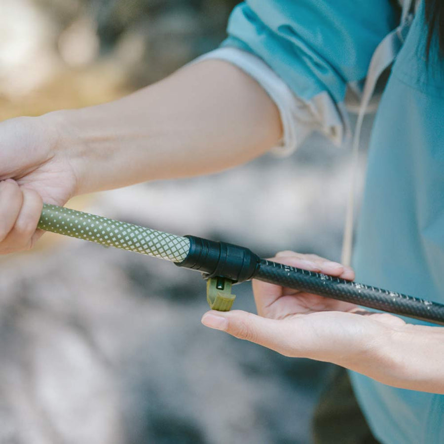 Close-up of the quick external lock on the Naturehike Chuxue EXT1 trekking pole