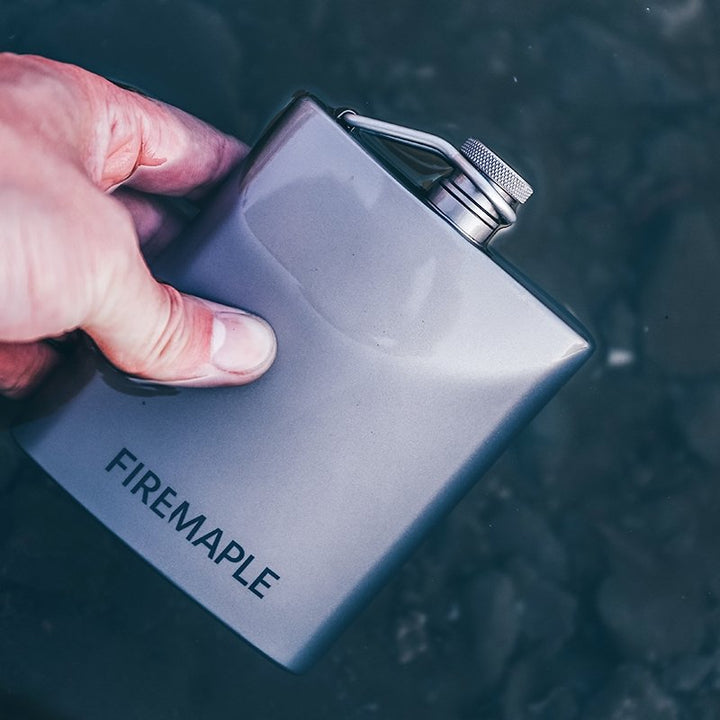 Fire Maple Bacchus English Version
(Titanium Hip Flask)