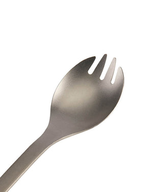 Snow Peak Titanium Spork SCT-004 close-up of the raw titanium bowl and three tines, matte brushed finish
